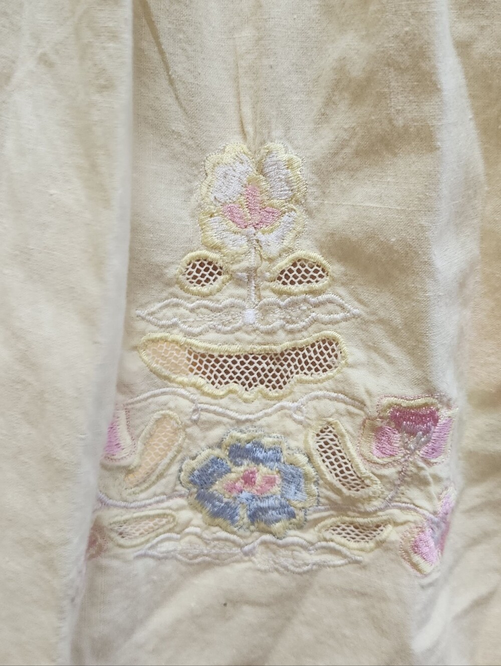Gorgeous Vintage Dress - Picture 5 of 9